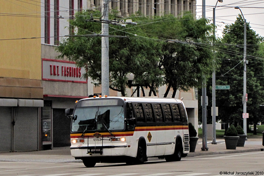 Nova Bus T70-206 #9753