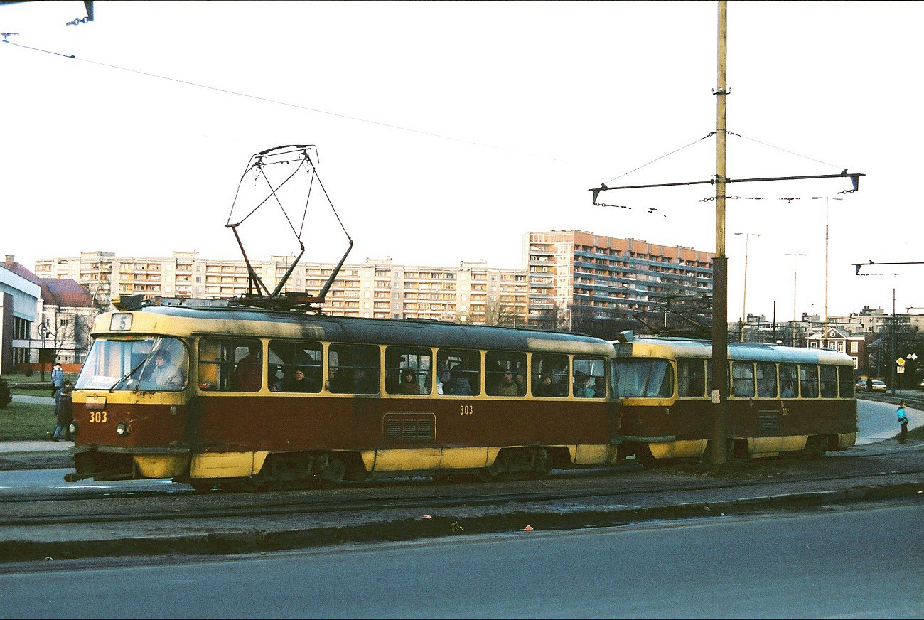 Tatra T4SU #303