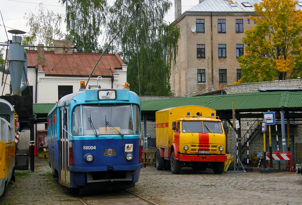 Tatra T3SU #88004