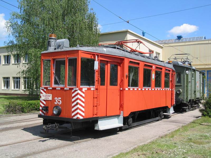 Works tram #35