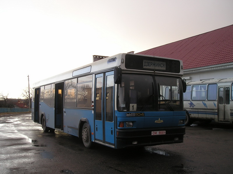 МАЗ 104 #OM 8669