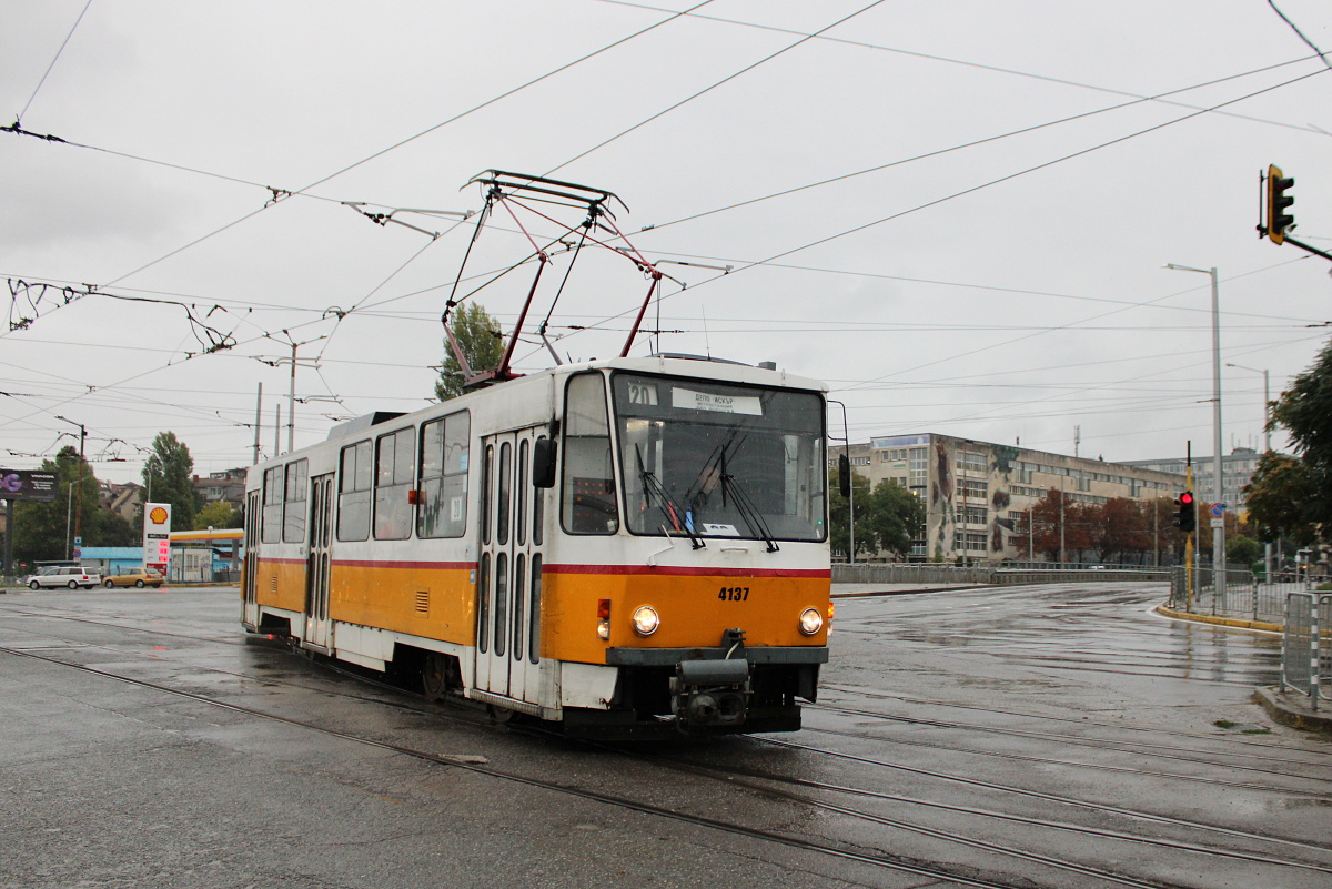 Tatra T6B5B #4137