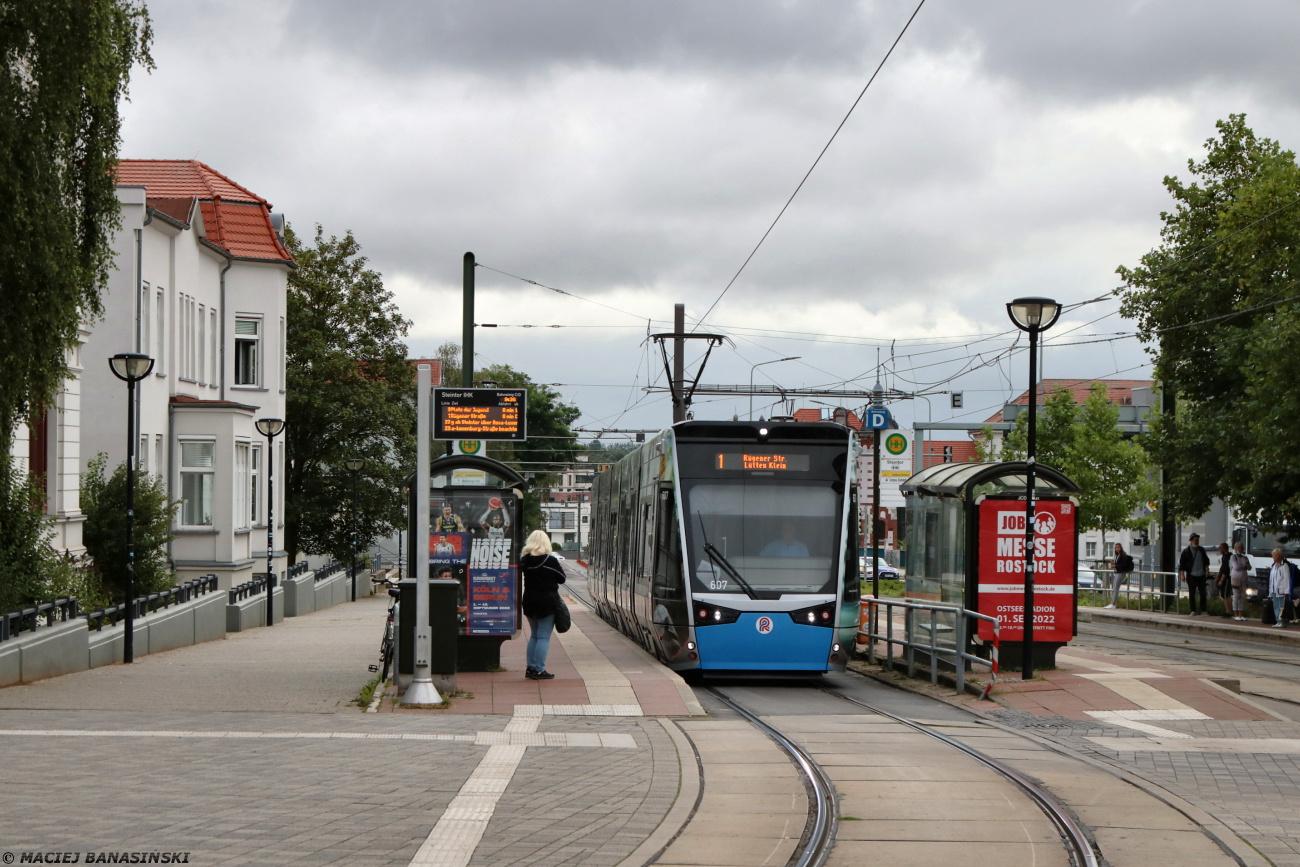Vossloh Tramlink #607