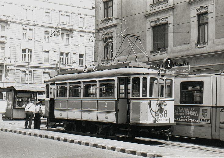 Schlick L tram #436